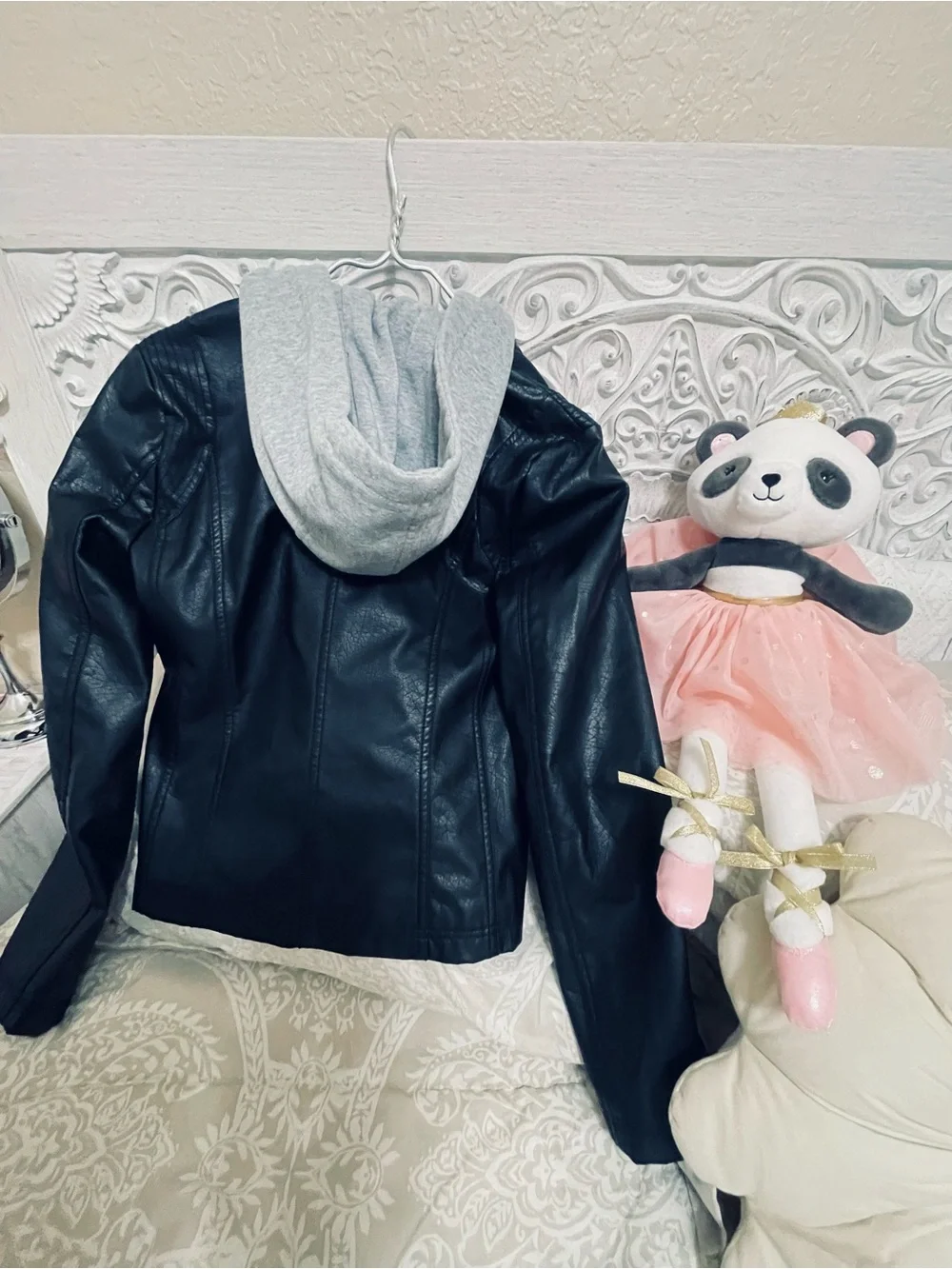 N/A stylish black